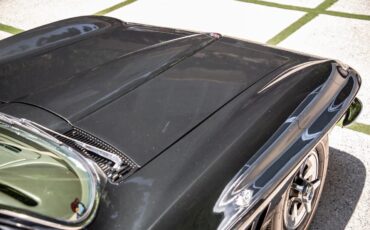 Chevrolet-Corvette-1965-Glen-Green-Saddle-12