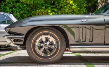 Chevrolet-Corvette-1965-Glen-Green-Saddle-2