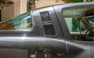 Chevrolet-Corvette-1965-Glen-Green-Saddle-9