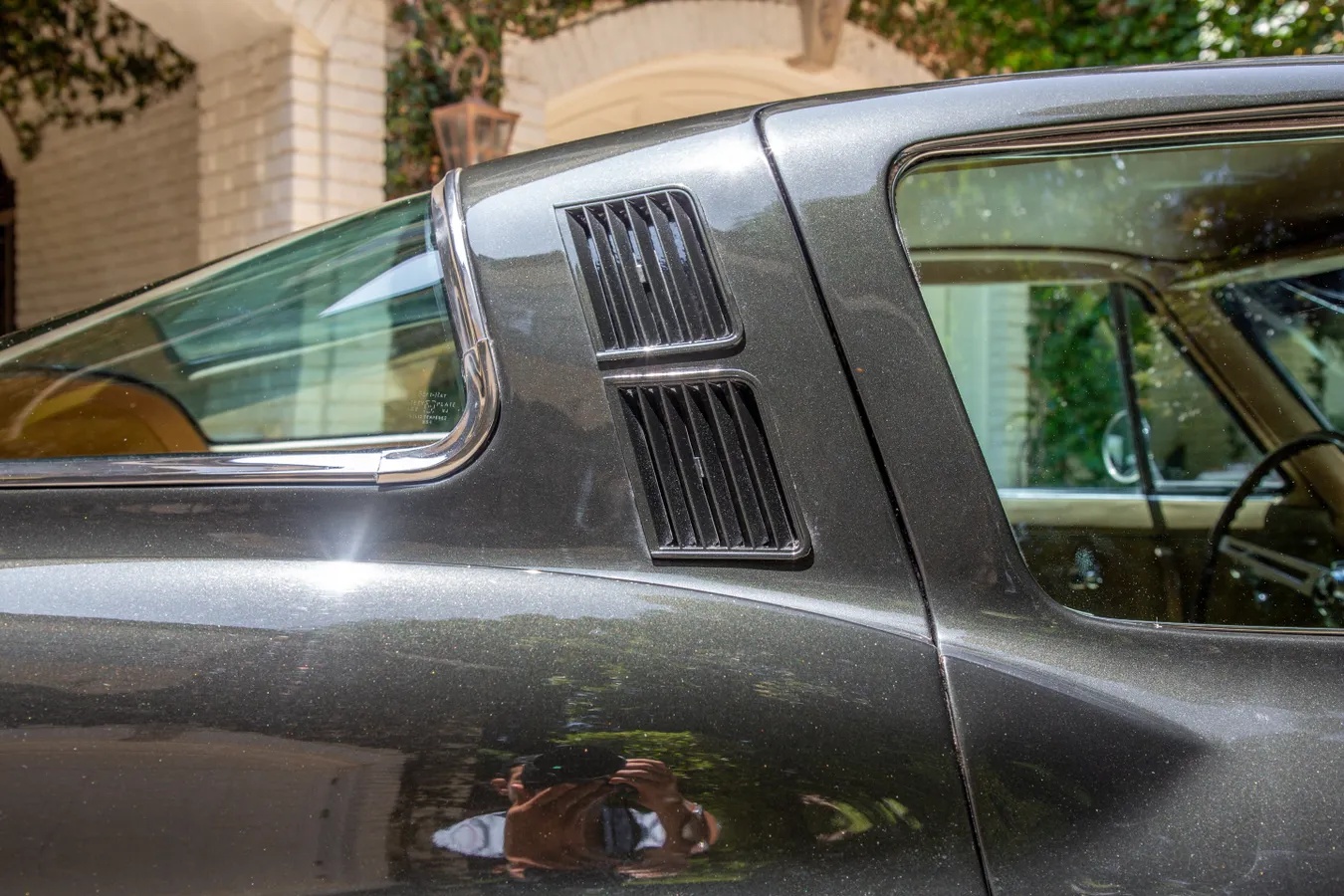 Chevrolet-Corvette-1965-Glen-Green-Saddle-9