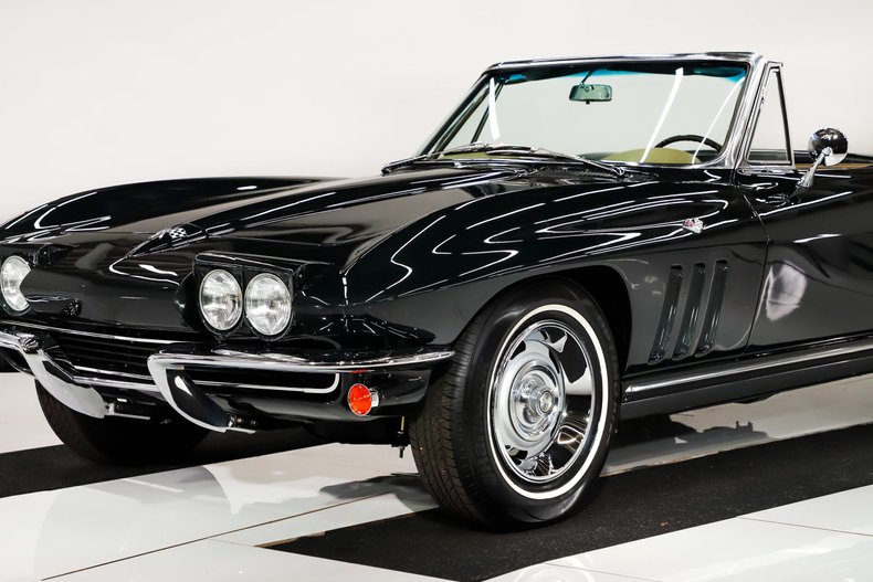 Chevrolet-Corvette-1965-Glen-Green-Tan-12