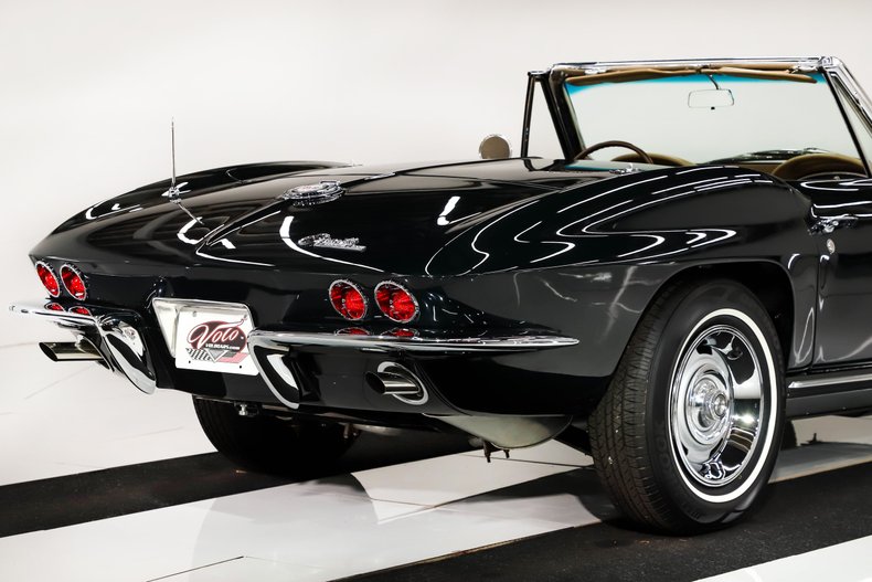 Chevrolet-Corvette-1965-Glen-Green-Tan-16