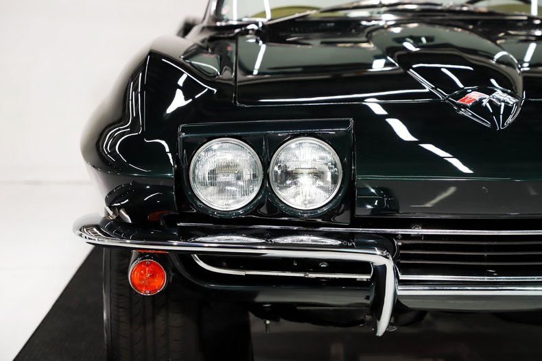 Chevrolet-Corvette-1965-Glen-Green-Tan-22