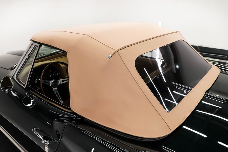 Chevrolet-Corvette-1965-Glen-Green-Tan-3