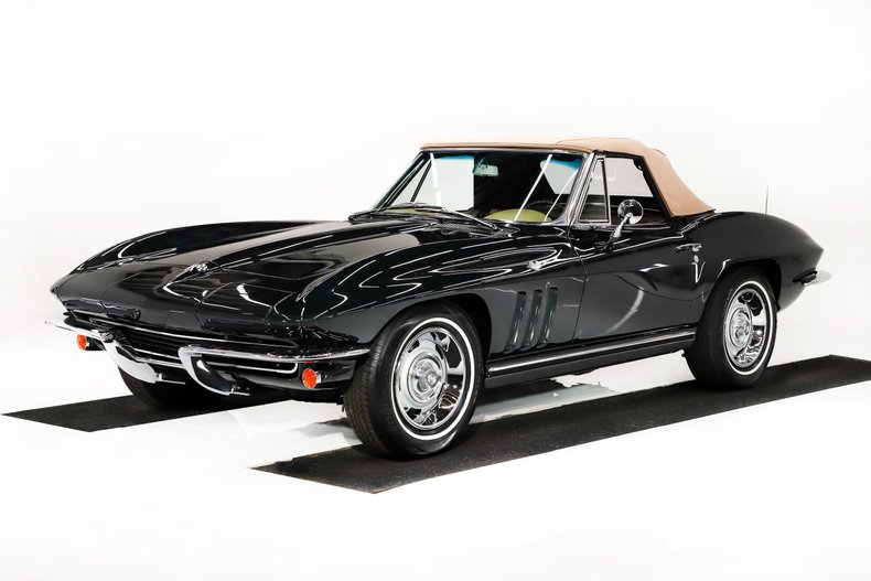 Chevrolet-Corvette-1965-Glen-Green-Tan-32