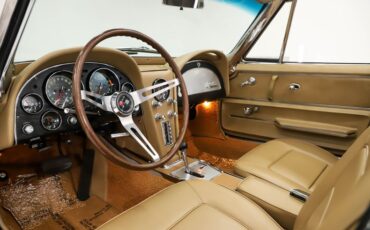 Chevrolet-Corvette-1965-Glen-Green-Tan
