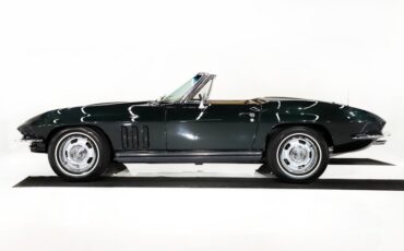 Chevrolet-Corvette-1965-Glen-Green-Tan-38