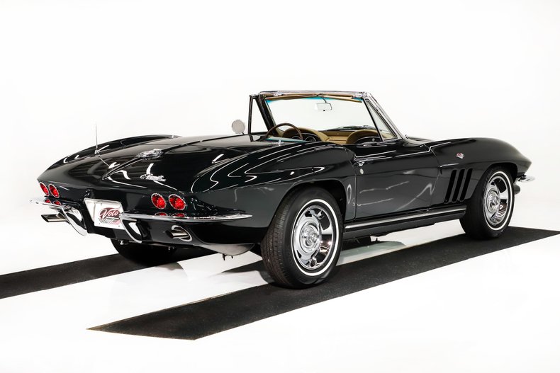 Chevrolet-Corvette-1965-Glen-Green-Tan-42