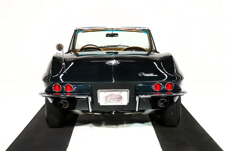 Chevrolet-Corvette-1965-Glen-Green-Tan-47