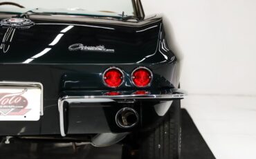 Chevrolet-Corvette-1965-Glen-Green-Tan-48