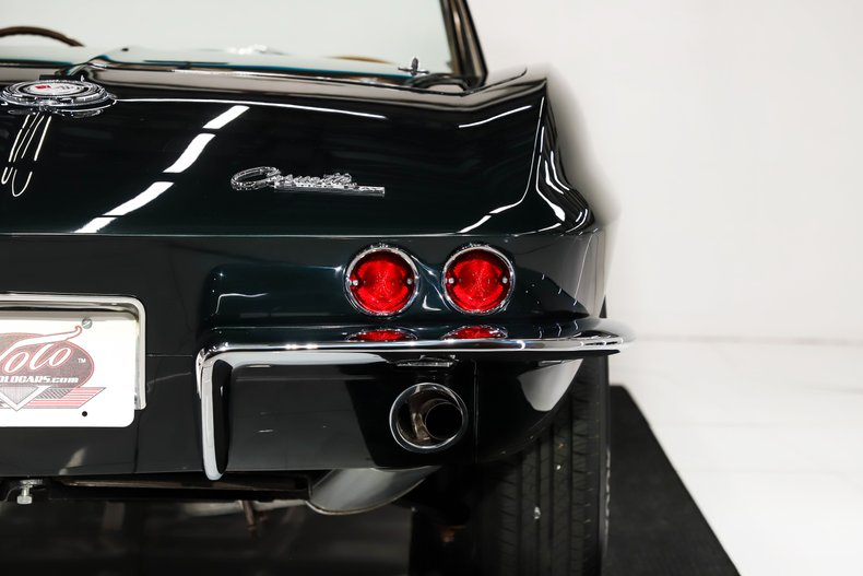 Chevrolet-Corvette-1965-Glen-Green-Tan-48
