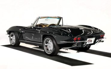 Chevrolet-Corvette-1965-Glen-Green-Tan-8