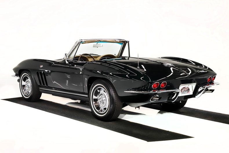 Chevrolet-Corvette-1965-Glen-Green-Tan-8