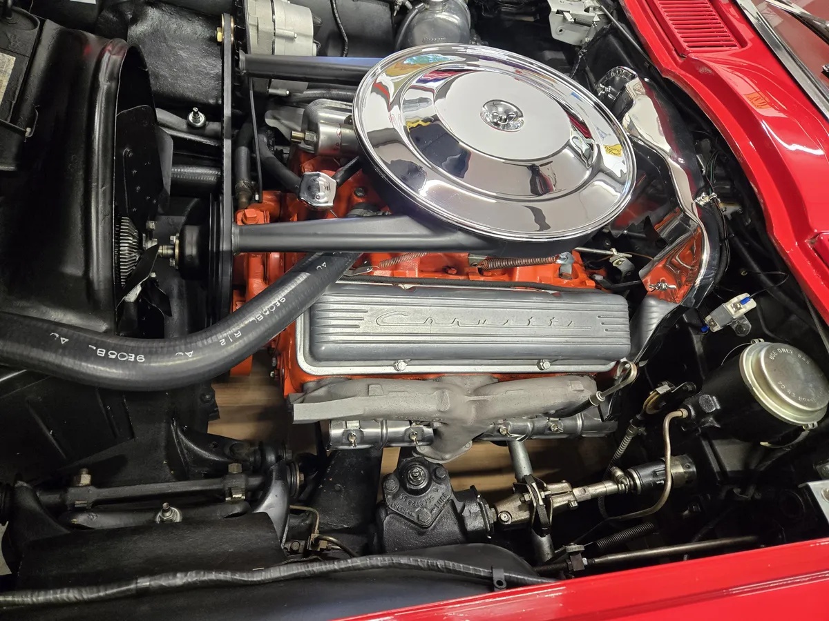 Chevrolet-Corvette-1965-Red-Red-12