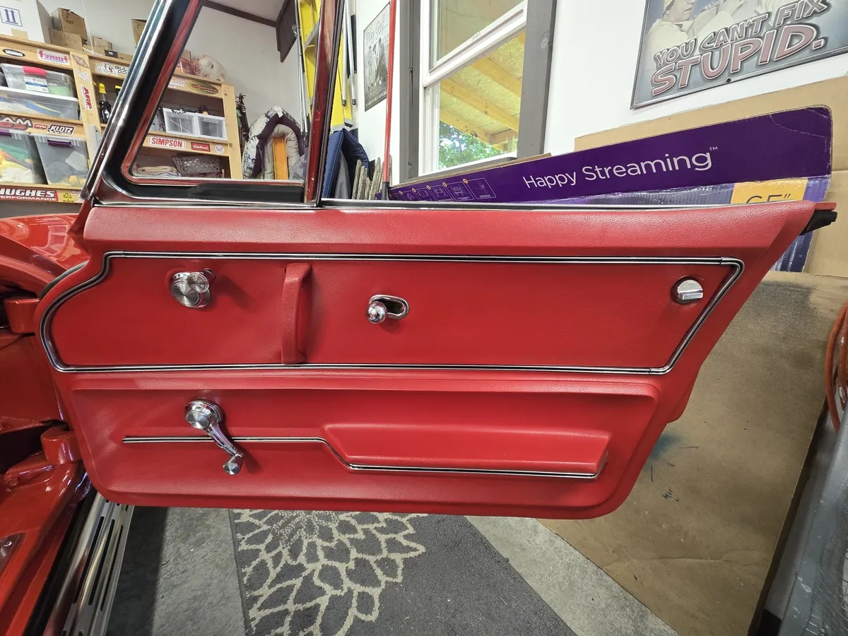 Chevrolet-Corvette-1965-Red-Red-7