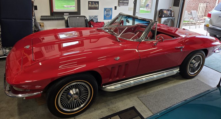 Chevrolet-Corvette-1965-Red-Red