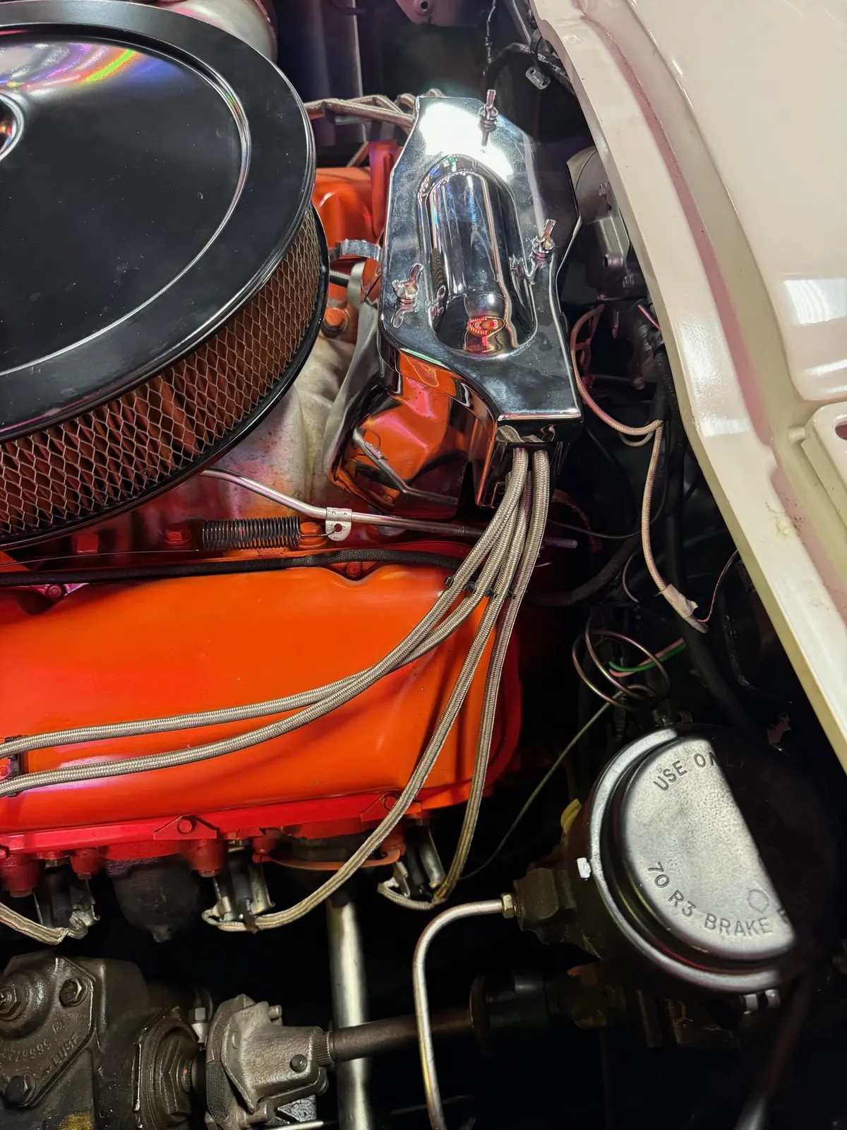 Chevrolet-Corvette-1965-White-Red-10