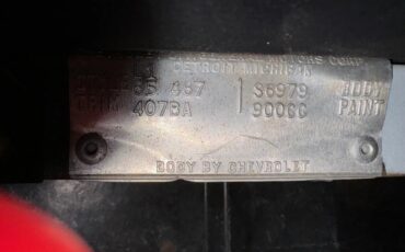 Chevrolet-Corvette-1965-White-Red-16