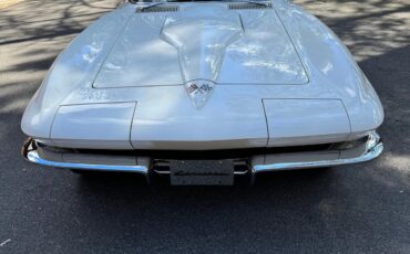 Chevrolet-Corvette-1965-White-Red-18