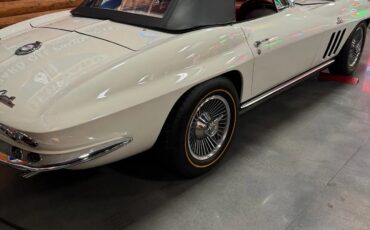 Chevrolet-Corvette-1965-White-Red-3