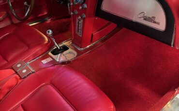 Chevrolet-Corvette-1965-White-Red-4