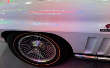 Chevrolet-Corvette-1965-White-Red-9