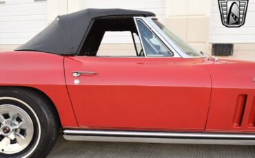 Chevrolet-Corvette-1965-convertible-13