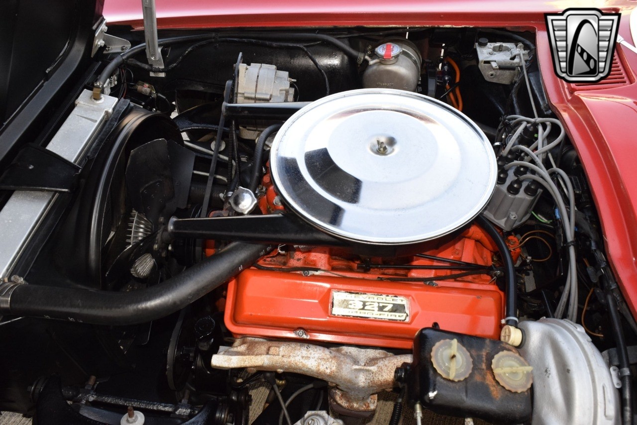 Chevrolet-Corvette-1965-convertible-23