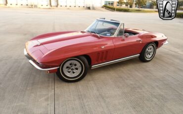 Chevrolet-Corvette-1965-convertible-33