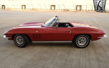 Chevrolet-Corvette-1965-convertible-34