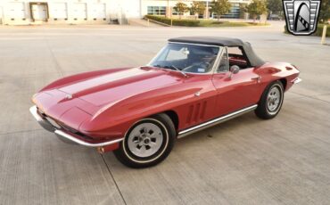 Chevrolet-Corvette-1965-convertible-4