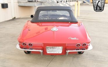 Chevrolet-Corvette-1965-convertible-7