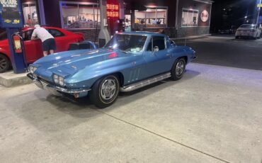 Chevrolet-Corvette-1966-1