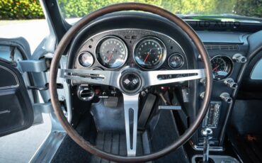 Chevrolet-Corvette-1966-10