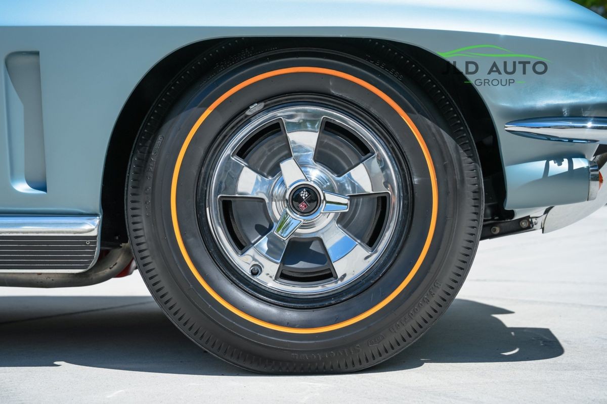 Chevrolet-Corvette-1966-27