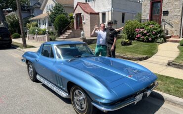 Chevrolet-Corvette-1966-3