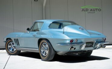 Chevrolet-Corvette-1966-3