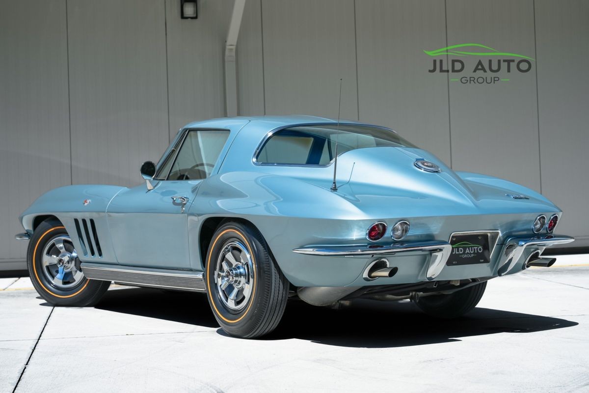 Chevrolet-Corvette-1966-3