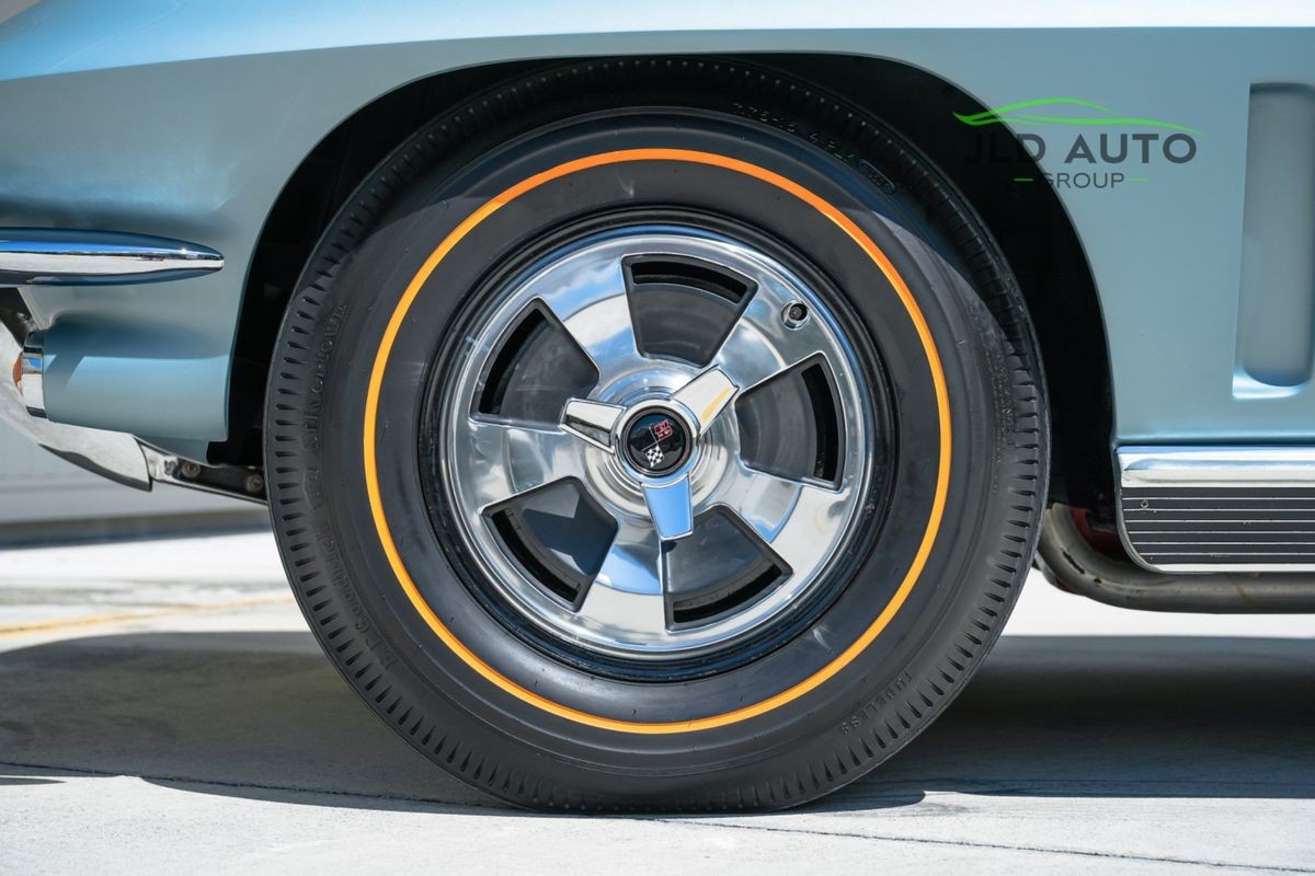 Chevrolet-Corvette-1966-30