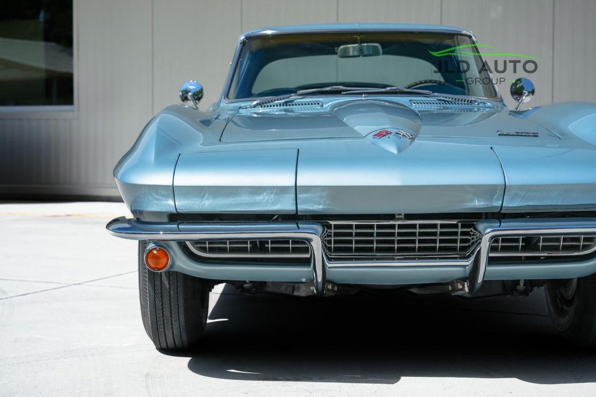 Chevrolet-Corvette-1966-31