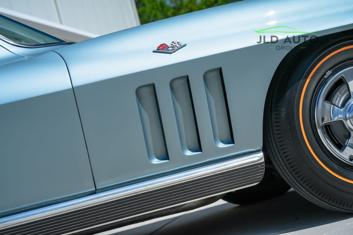 Chevrolet-Corvette-1966-37