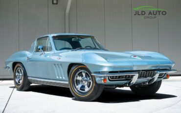 Chevrolet-Corvette-1966