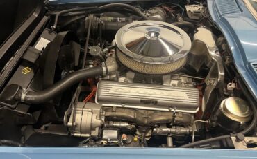 Chevrolet-Corvette-1966-4