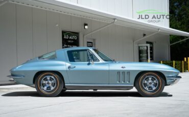 Chevrolet-Corvette-1966-5