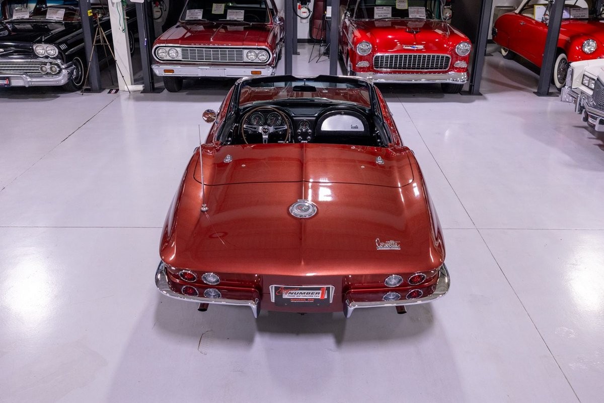 Chevrolet-Corvette-1966-Convertible-10