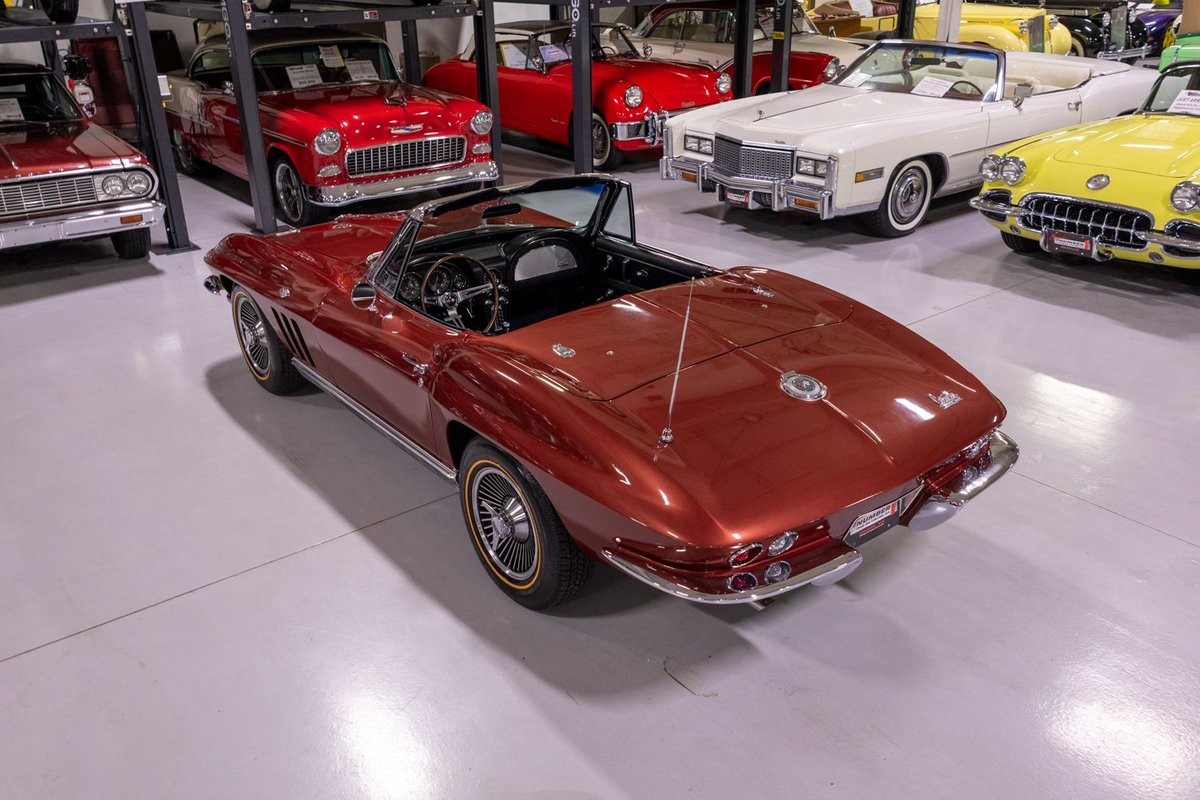 Chevrolet-Corvette-1966-Convertible-11