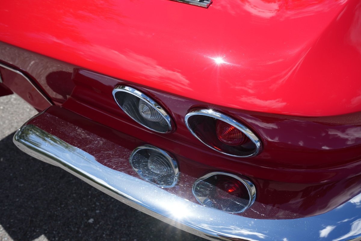 Chevrolet-Corvette-1966-Convertible-11