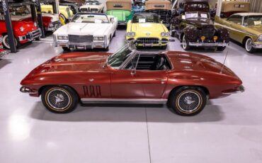 Chevrolet-Corvette-1966-Convertible-12