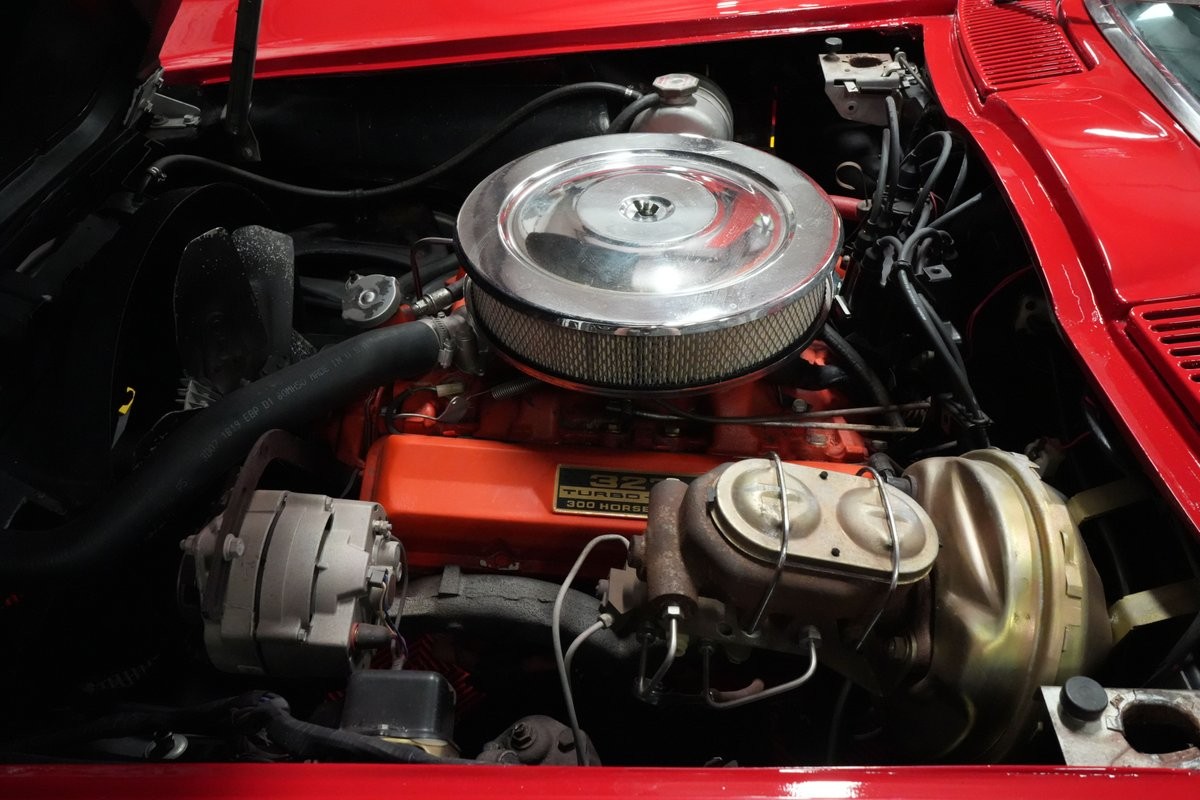 Chevrolet-Corvette-1966-Convertible-15