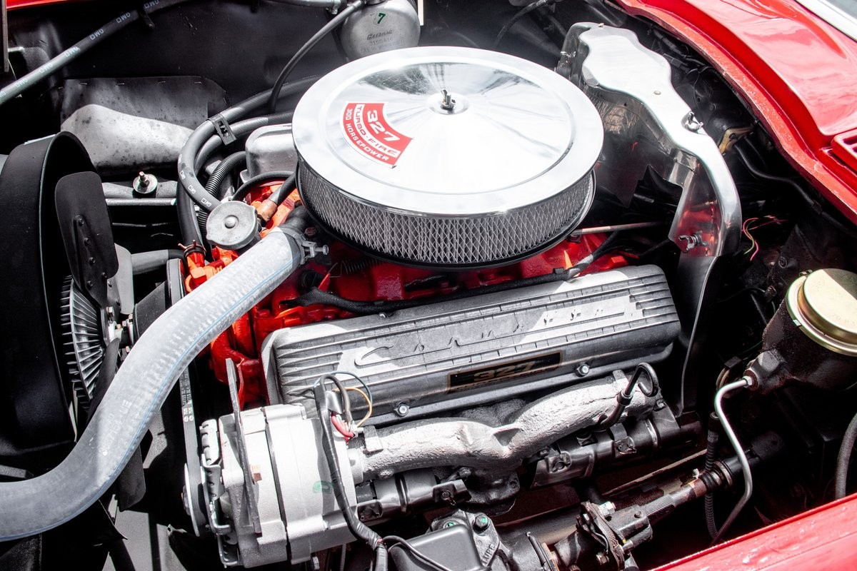 Chevrolet-Corvette-1966-Convertible-16